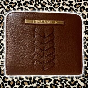 Steve Madden Textured Brown Wallet